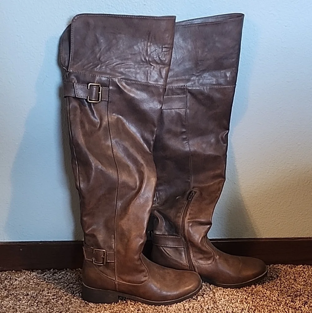 Women's Over-the-Knee Buckle Boots in Brown